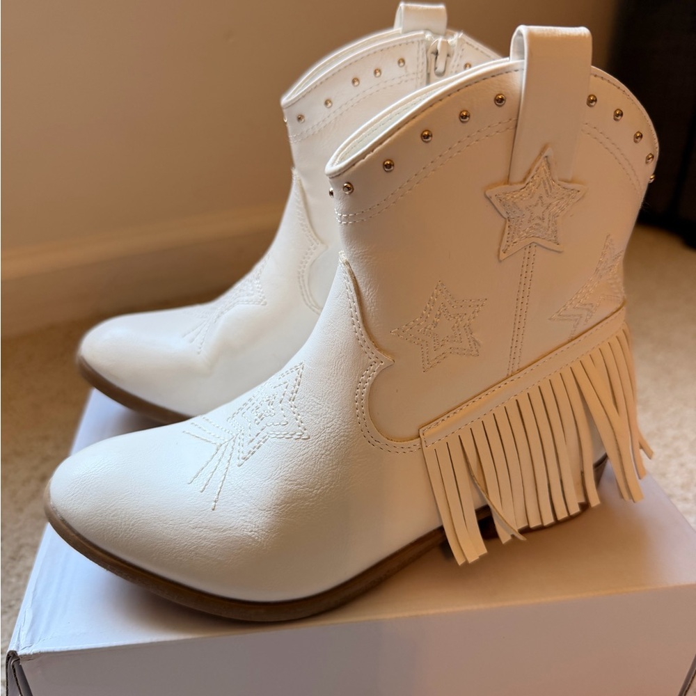 Dream Pairs Girls Size 1 White Tassel Cowboy Boots